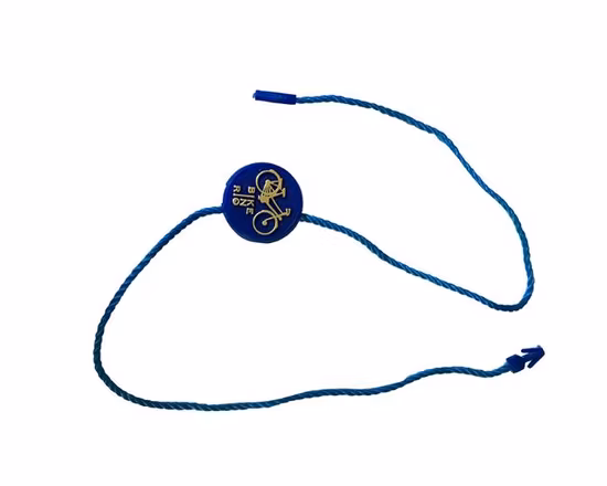 Cuerda de cera de grano colgante para ropa Cinta colgante de grano Equipaje personalizado Cuerda colgante de inserción doble Marca registrada Letras Paraguas Etiqueta colgante de bronce Cuerdas de sello